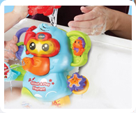 Press the light up snorkel button for fun phrases and sounds that encourage water play.