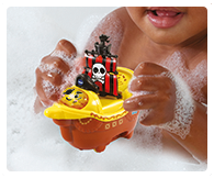 Float the pirate ship around the bath or push around on its wheels when playing on dry land!